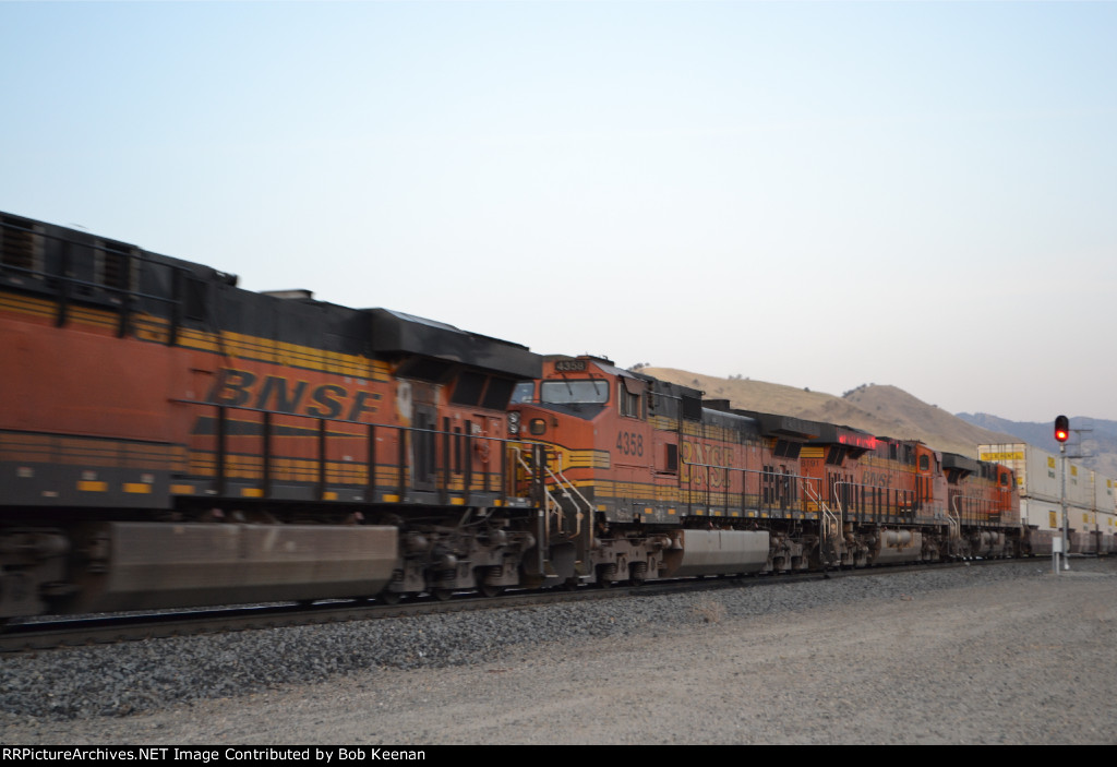 BNSF 4358